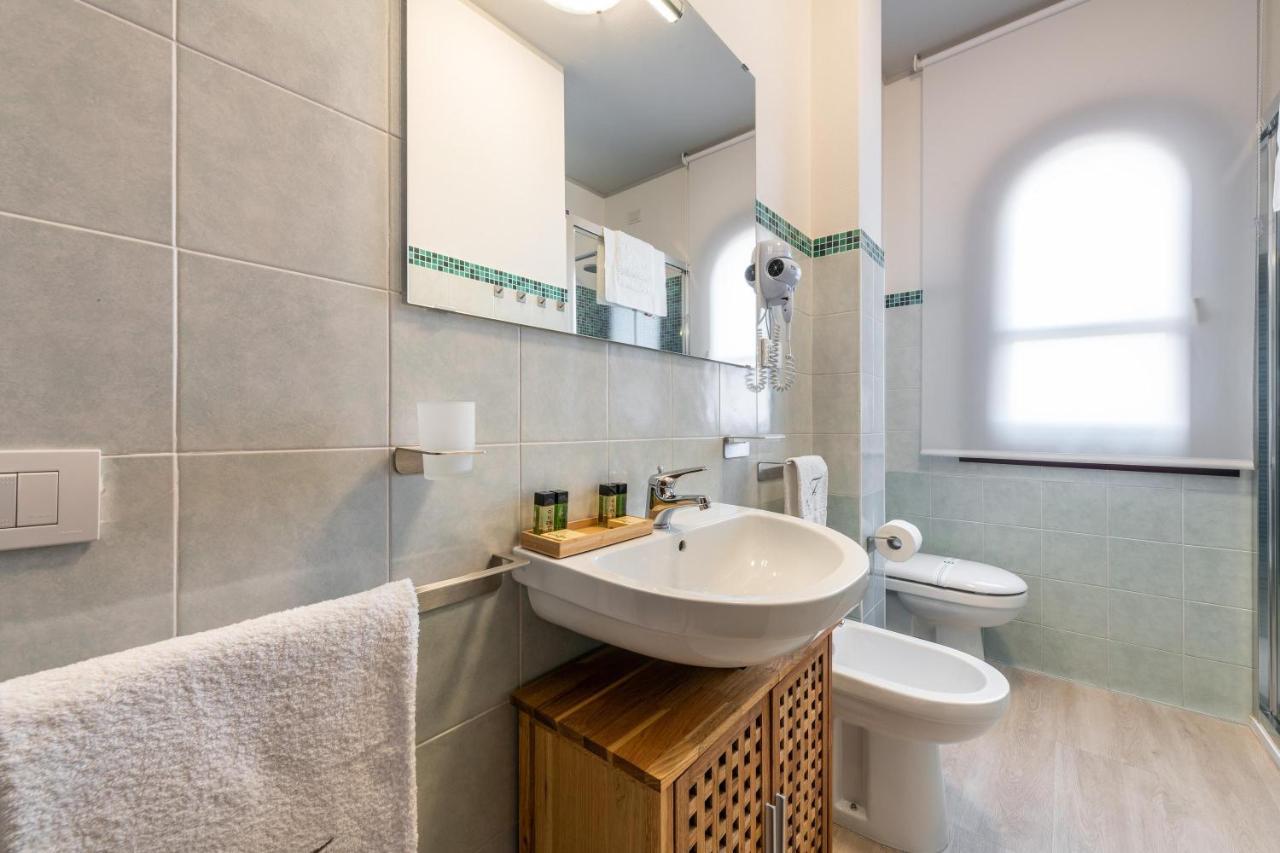 Casa Vacanze Raggio Di Luna Villasimius Ngoại thất bức ảnh